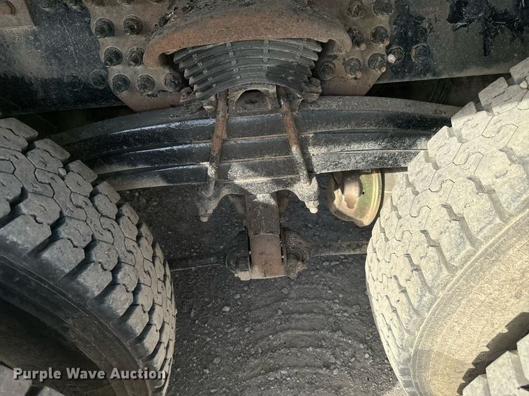 image for item OD9833 2015 Freightliner 114SD dump truck