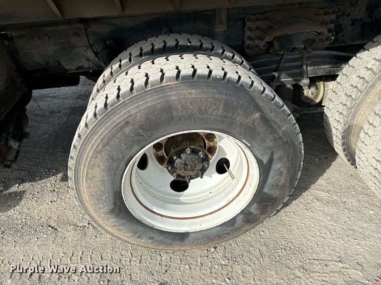 image for item OD9833 2015 Freightliner 114SD dump truck