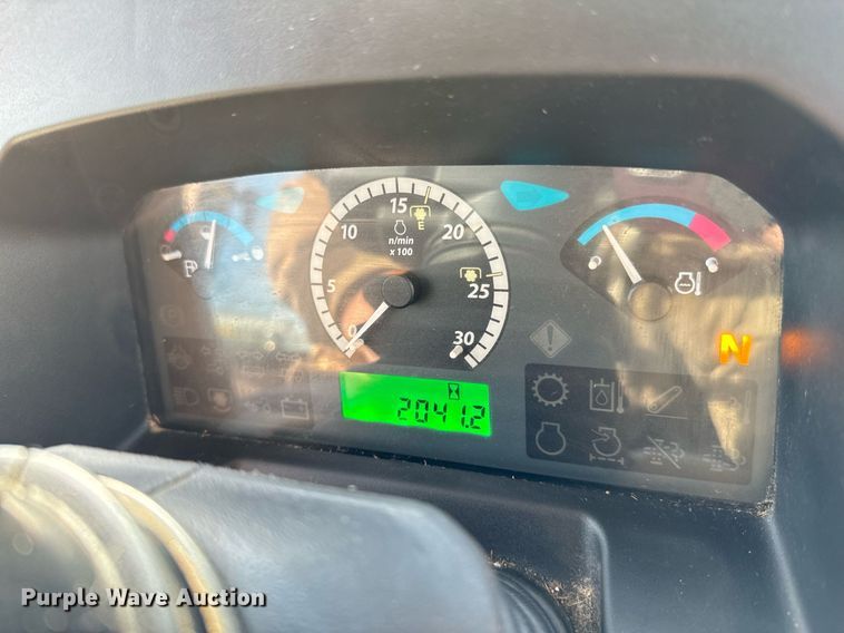 image for item OD9834 2014 John Deere 5100E  MFWD tractor