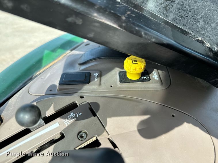 image for item OD9834 2014 John Deere 5100E  MFWD tractor