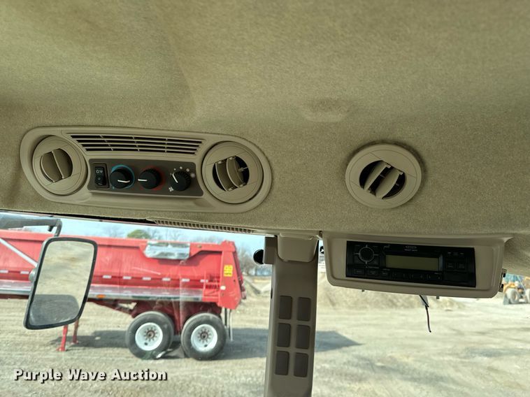 image for item OD9834 2014 John Deere 5100E  MFWD tractor