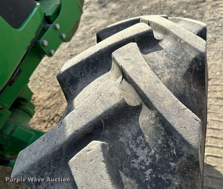 image for item OD9834 2014 John Deere 5100E  MFWD tractor