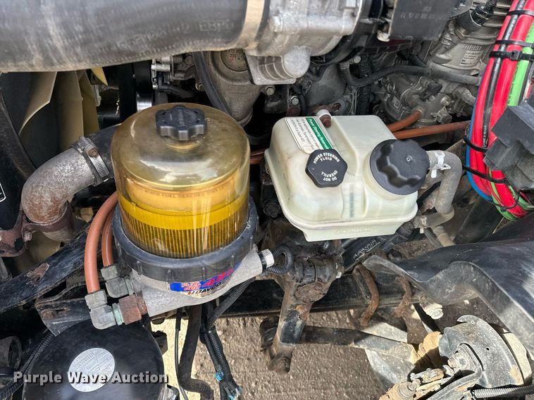 image for item OD9835 2015 Freightliner Cascadia  semi truck