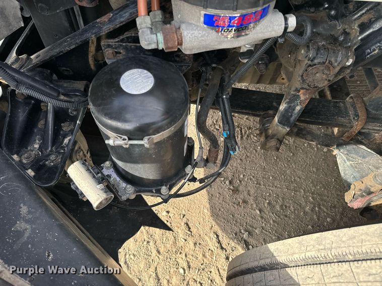 image for item OD9835 2015 Freightliner Cascadia  semi truck