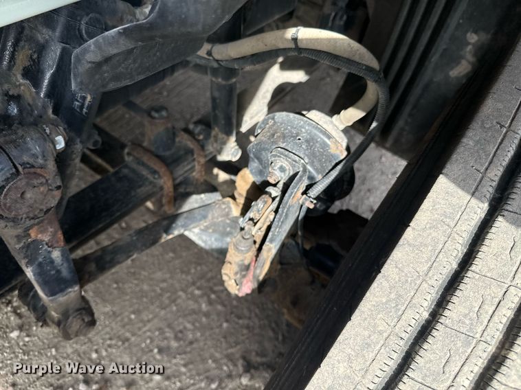 image for item OD9835 2015 Freightliner Cascadia  semi truck