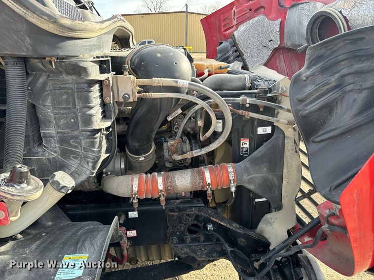 image for item OD9835 2015 Freightliner Cascadia  semi truck