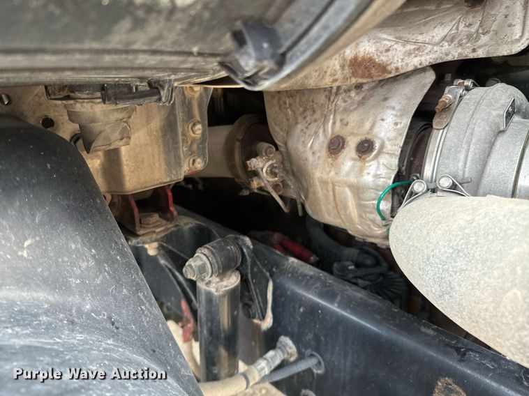 image for item OD9835 2015 Freightliner Cascadia  semi truck