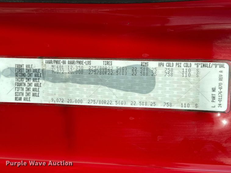 image for item OD9835 2015 Freightliner Cascadia  semi truck