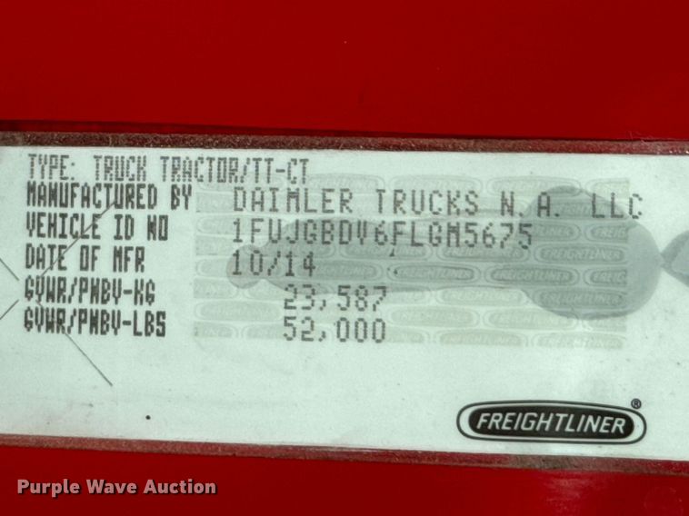 image for item OD9835 2015 Freightliner Cascadia  semi truck