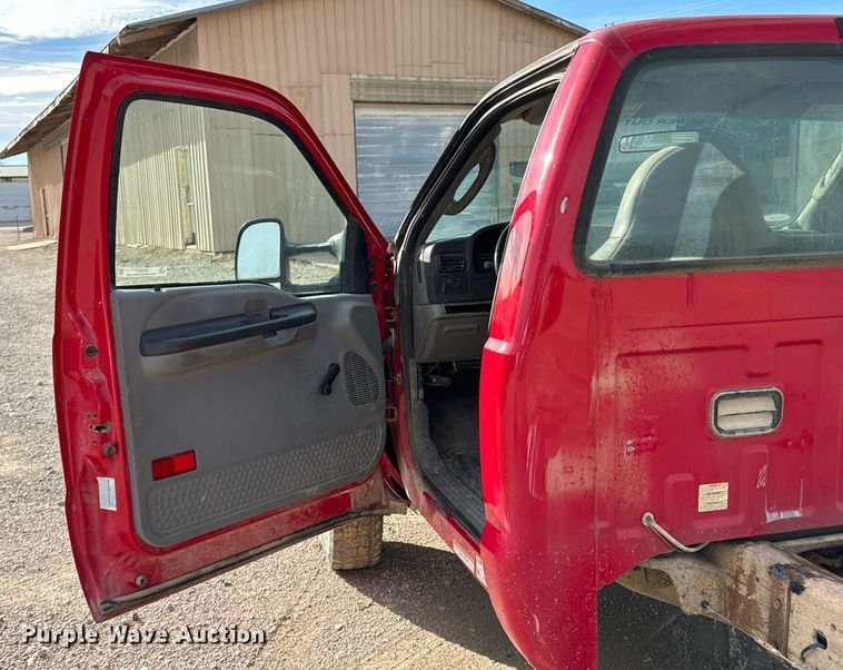 image for item OD9857 2007 Ford F550 Super Duty XL  truck cab and chassis