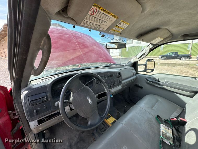 image for item OD9857 2007 Ford F550 Super Duty XL  truck cab and chassis