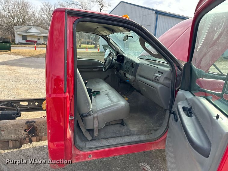 image for item OD9857 2007 Ford F550 Super Duty XL  truck cab and chassis