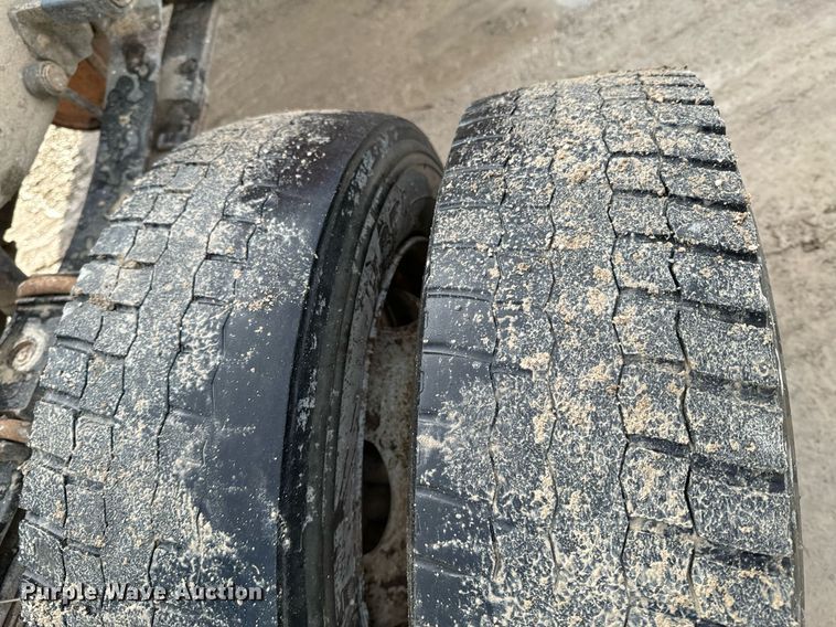 image for item OD9857 2007 Ford F550 Super Duty XL  truck cab and chassis