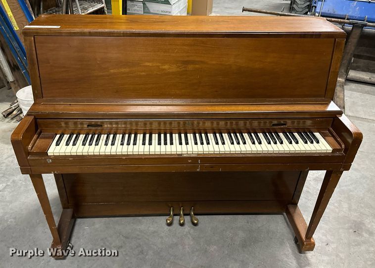 image for item OD9876 Wurlitzer 2924  piano