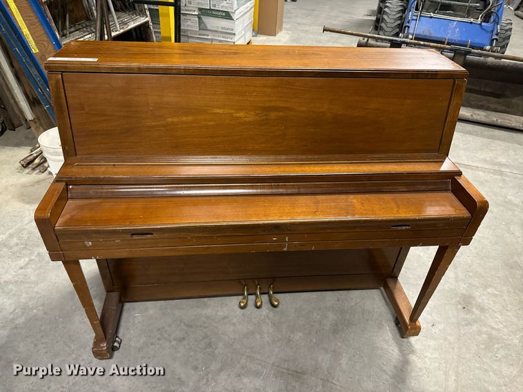 image for item OD9876 Wurlitzer 2924  piano