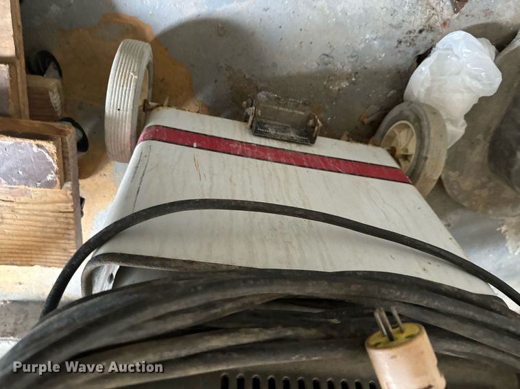 image for item OD9877 Floor cleaners and vacuums