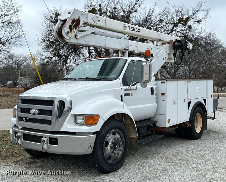 image for item OD9905 2007 Ford F650 Super Duty  bucket truck