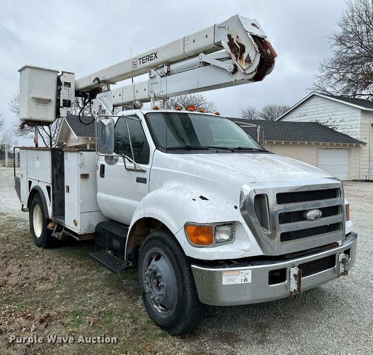 image for item OD9905 2007 Ford F650 Super Duty  bucket truck