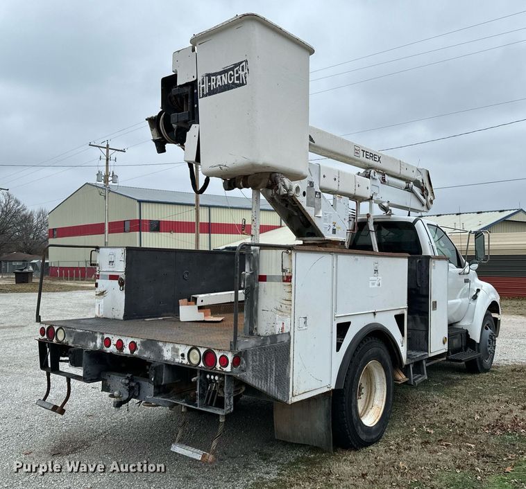 image for item OD9905 2007 Ford F650 Super Duty  bucket truck