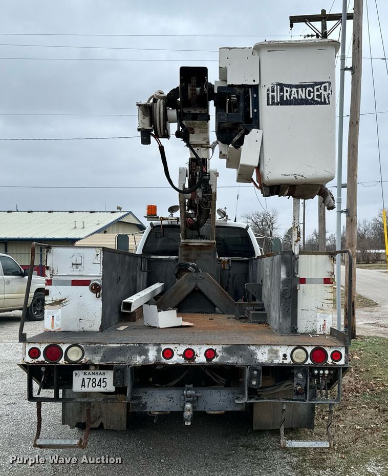 image for item OD9905 2007 Ford F650 Super Duty  bucket truck