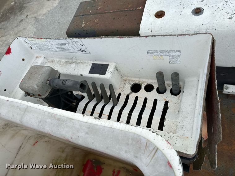 image for item OD9905 2007 Ford F650 Super Duty  bucket truck