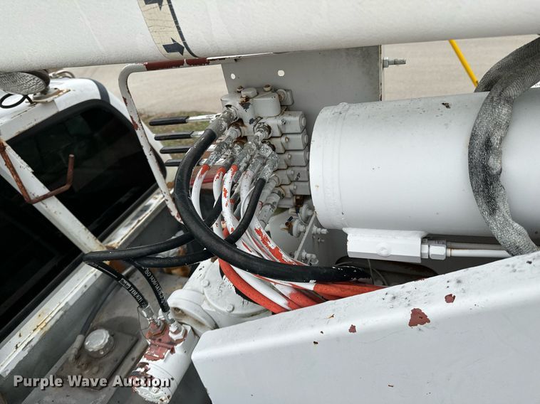 image for item OD9905 2007 Ford F650 Super Duty  bucket truck