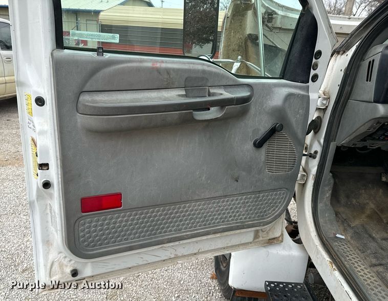 image for item OD9905 2007 Ford F650 Super Duty  bucket truck