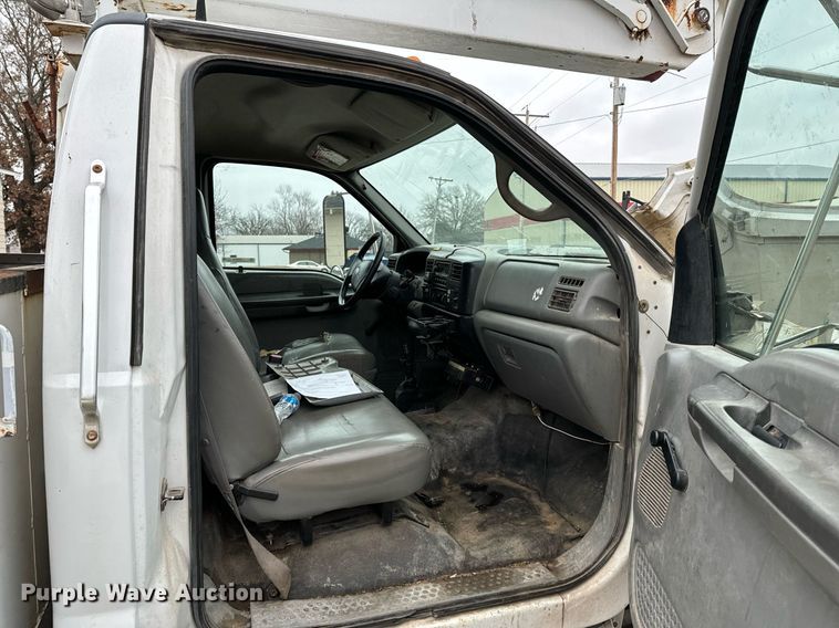 image for item OD9905 2007 Ford F650 Super Duty  bucket truck