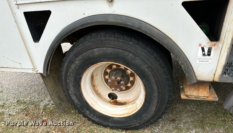 image for item OD9905 2007 Ford F650 Super Duty  bucket truck