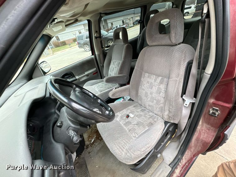 image for item OD9906 2002 Pontiac Montana  van