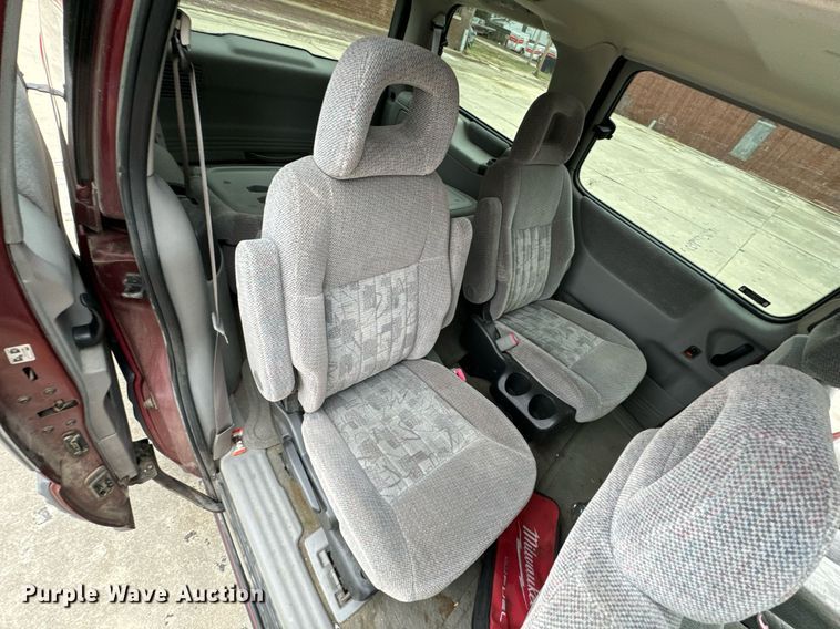 image for item OD9906 2002 Pontiac Montana  van