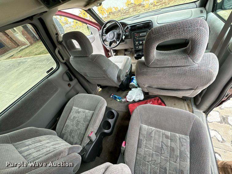 image for item OD9906 2002 Pontiac Montana  van