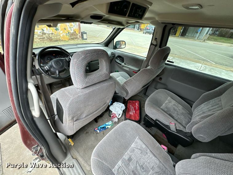 image for item OD9906 2002 Pontiac Montana  van