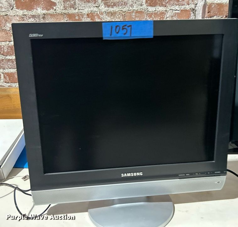 image for item OM9173 (4) TVs