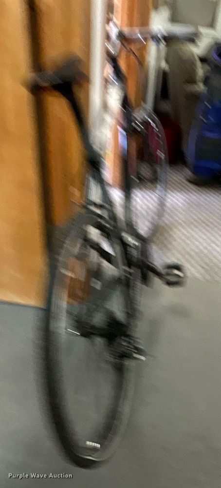 image for item OM9176 Felt Verza bike