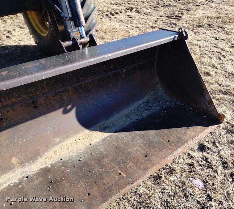 image for item DK8957 1995 Case IH 7220  MFWD tractor