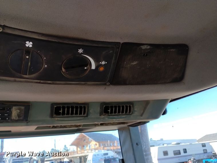 image for item DK8957 1995 Case IH 7220  MFWD tractor