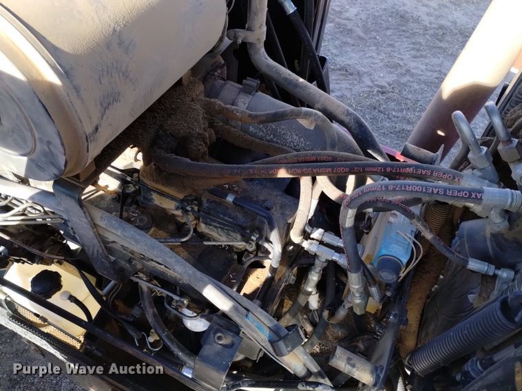 image for item DK8957 1995 Case IH 7220  MFWD tractor