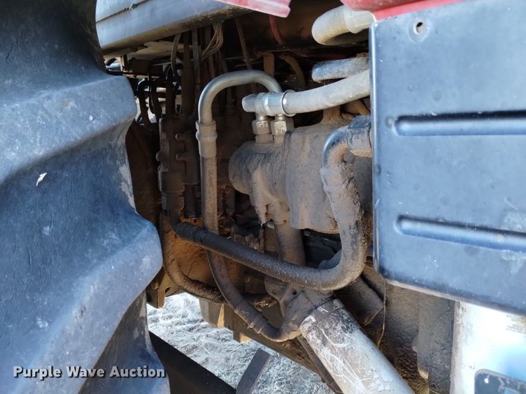 image for item DK8957 1995 Case IH 7220  MFWD tractor