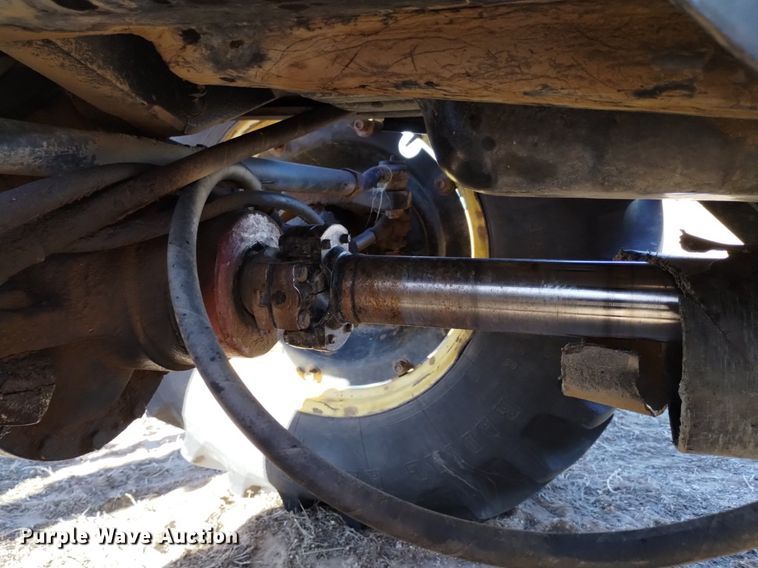 image for item DK8957 1995 Case IH 7220  MFWD tractor