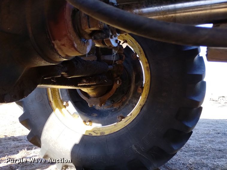 image for item DK8957 1995 Case IH 7220  MFWD tractor