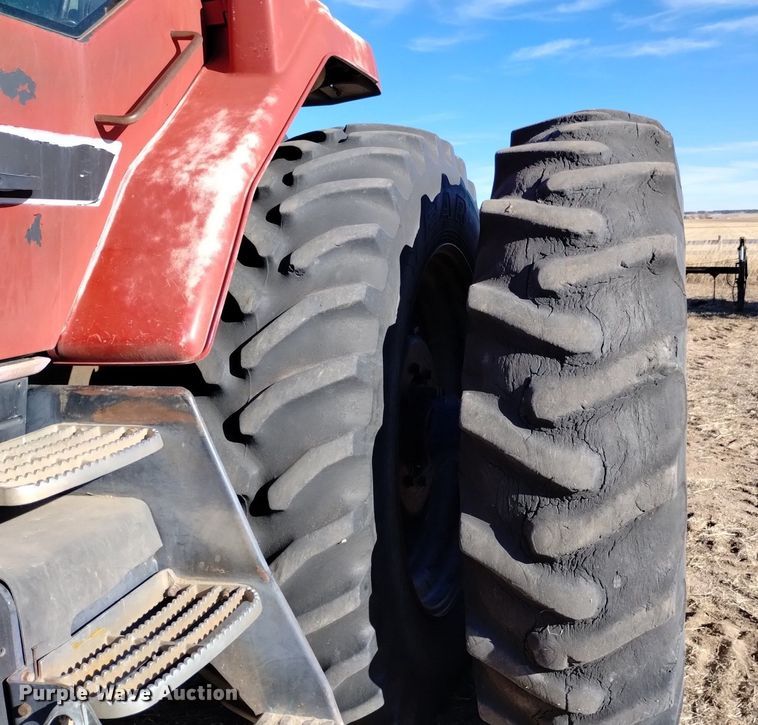 image for item DK8957 1995 Case IH 7220  MFWD tractor