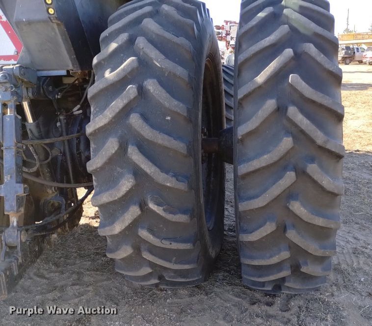 image for item DK8957 1995 Case IH 7220  MFWD tractor