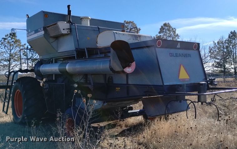 image for item DK8964 Gleaner L3  combine