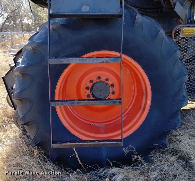 image for item DK8964 Gleaner L3  combine