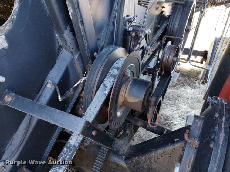 image for item DK8964 Gleaner L3  combine