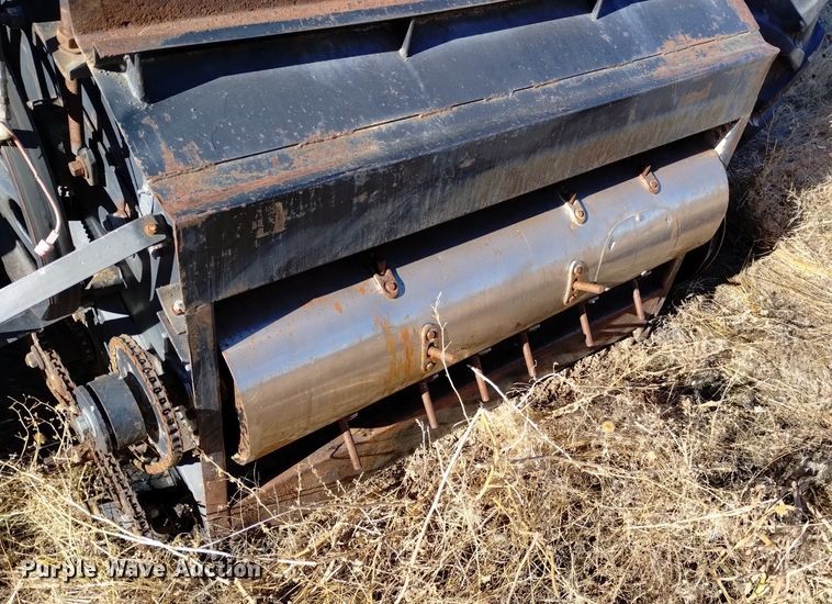 image for item DK8964 Gleaner L3  combine