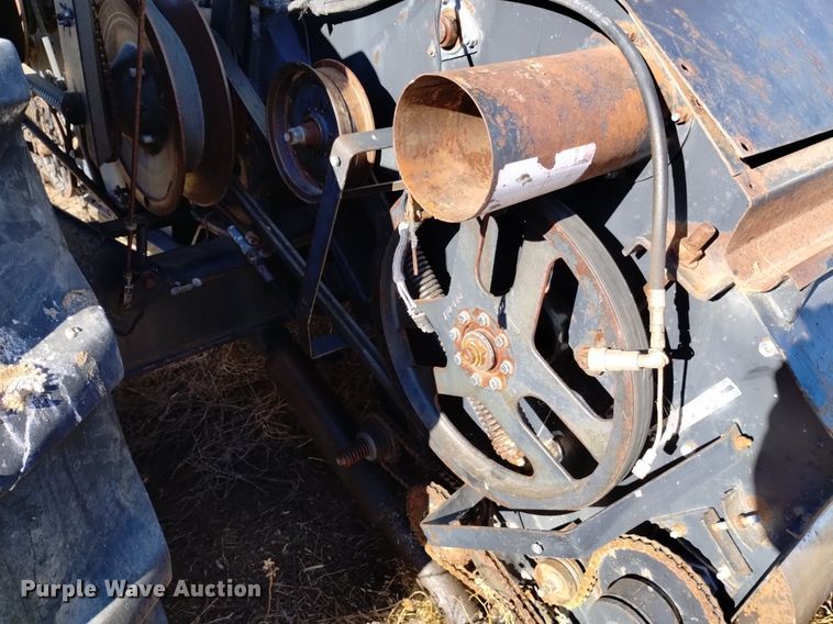 image for item DK8964 Gleaner L3  combine