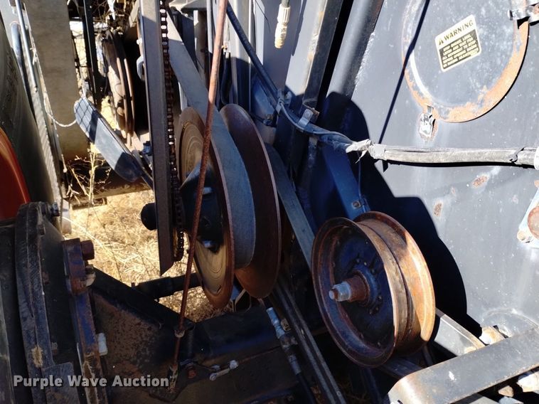 image for item DK8964 Gleaner L3  combine