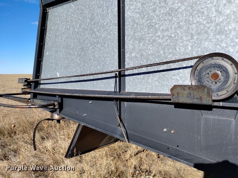 image for item DK8964 Gleaner L3  combine